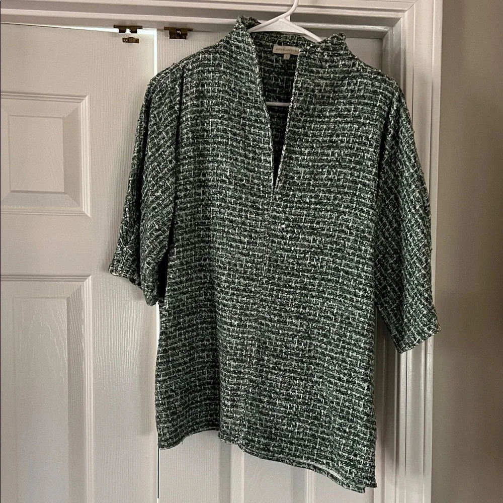 Ann Mashburn Green and White Textured Top - L - Picture 1 of 7